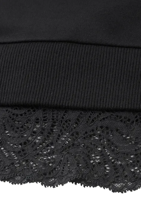 Loose Fit Sweatshirt mit Spitzenkante Black Schwarzes Kleidungsstück mit Rippenbund und feiner Spitzenbordüre.