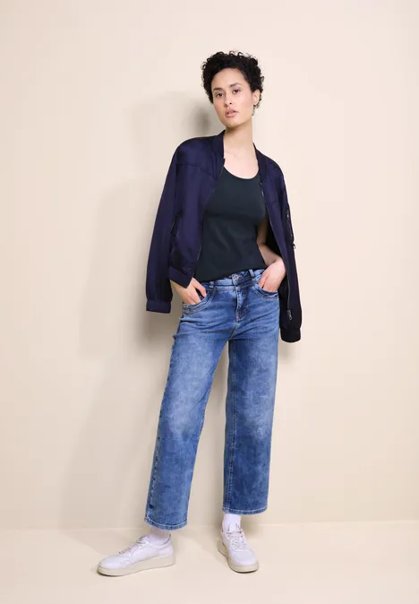 Basic Top in Unifarbe deep blue