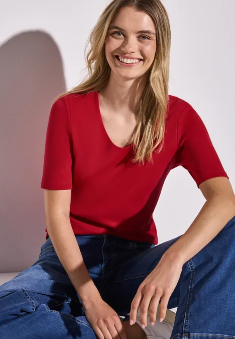 T-Shirt in Unifarbe glory red