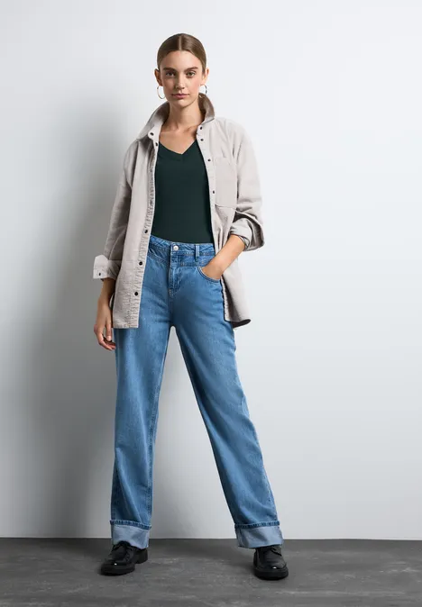 T-Shirt mit V-Ausschnitt hunter green
