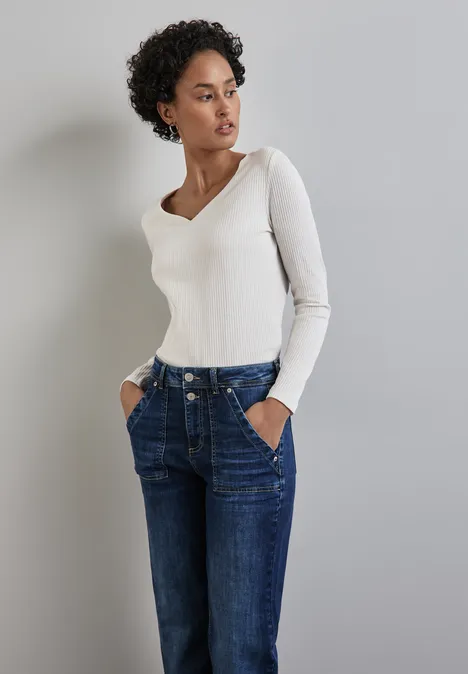 Shirt mit Herzausschnitt off white
