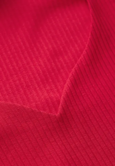 T-shirt avec encolure en cœur autumn red