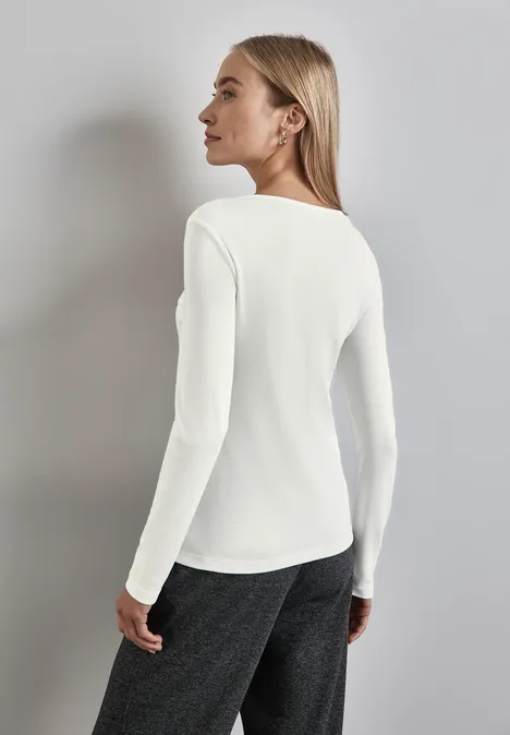 Shirt mit Herzausschnitt off white