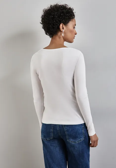 Shirt met hartvormige halslijn off white