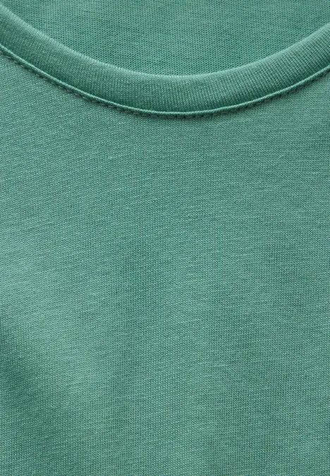 Shirt mit gerundetem V-Neck sunlit green