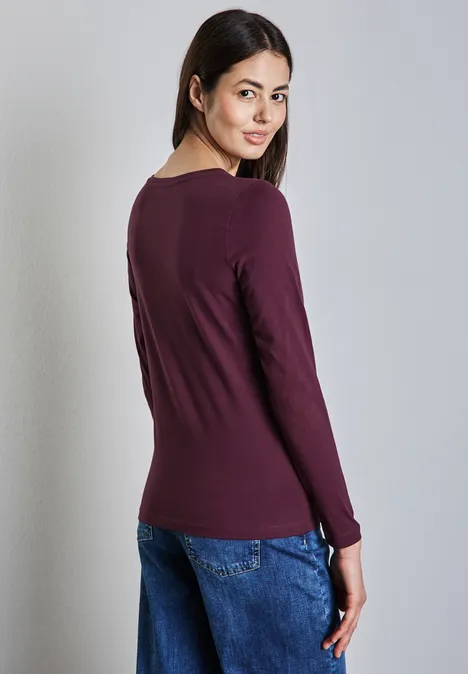 Shirt mit gerundetem V-Neck mulberry red