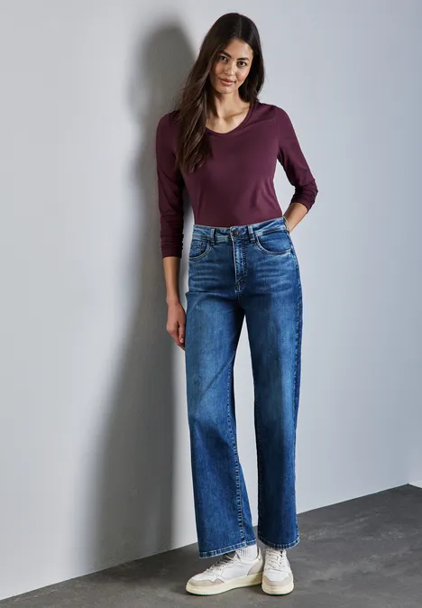 Shirt mit gerundetem V-Neck mulberry red
