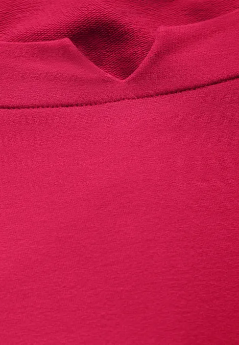 Shirt mit Ausschnitt-Detail power berry