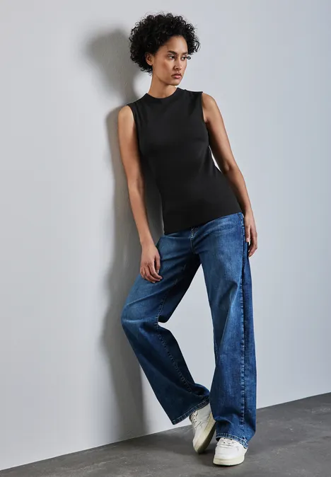 Basic Top mit Turtleneck Black