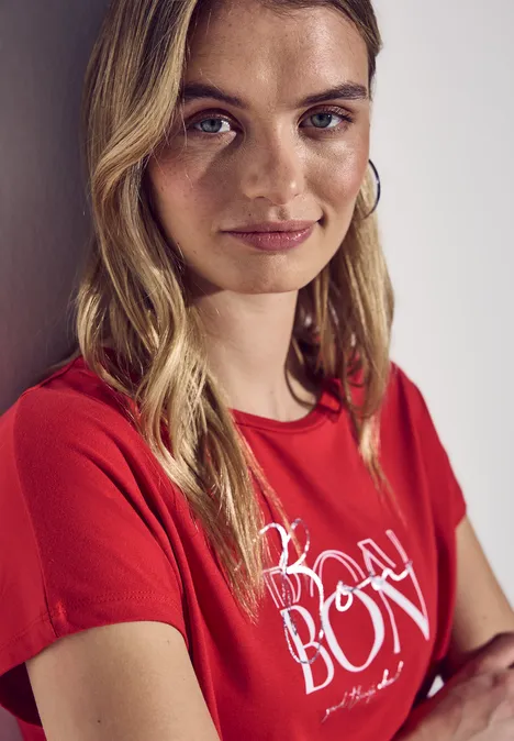 T-Shirt mit Wording glory red