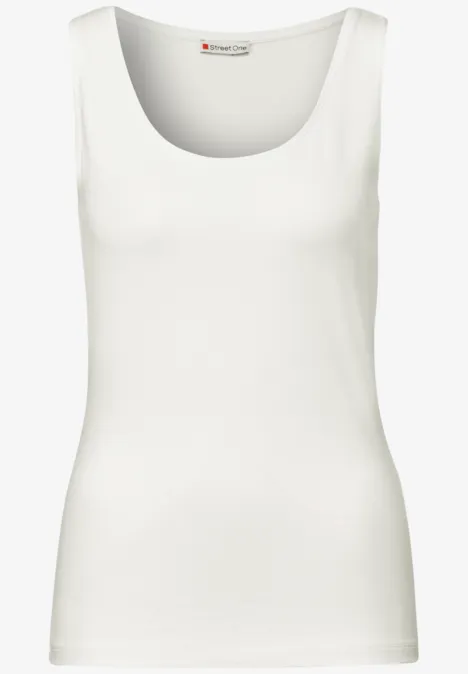 Basic top in effen kleur off white