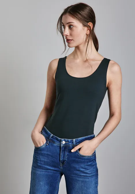 Basic Top in Unifarbe hunter green