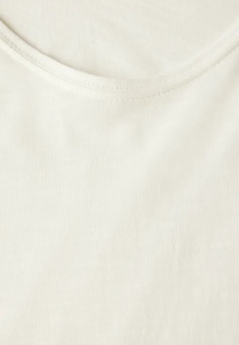 Basic T-Shirt in Unifarbe off white