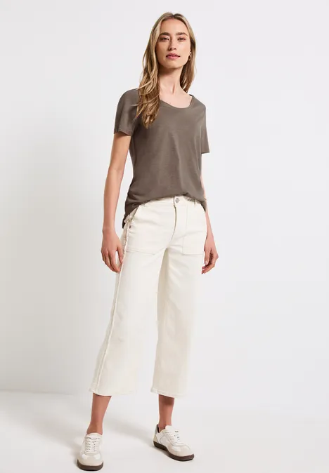 Basic T-Shirt in Unifarbe dark tumbled beige