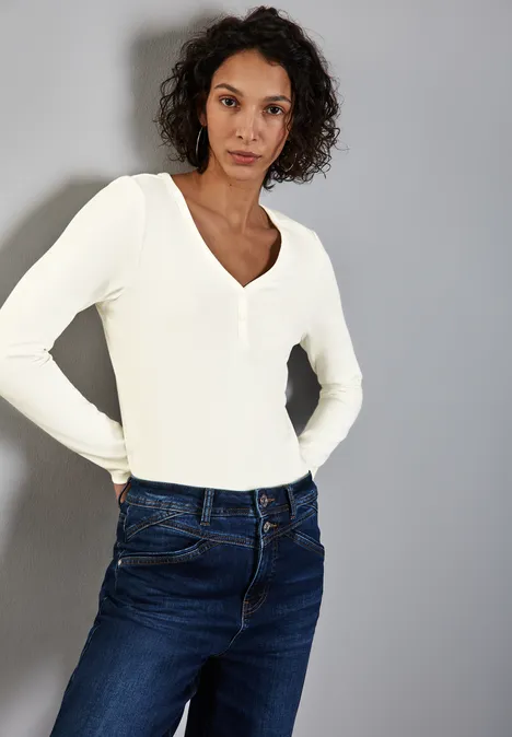 Shirt mit Knopfdetail off white