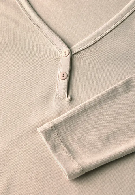 Shirt mit Knopfdetail cotton beige