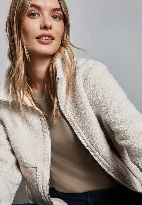 Basic T-Shirt in Unifarbe safari beige