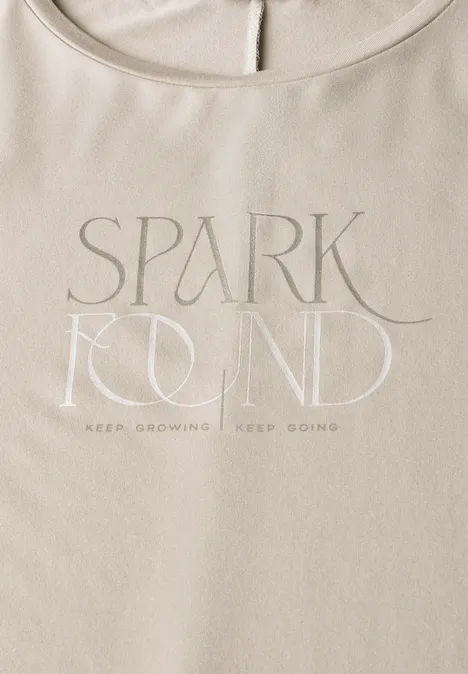 T-Shirt mit Wording clean sand