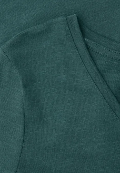 Basic Shirt met V-hals in effen kleur mediterra green Basic Shirt met V-hals in effen kleur mediterra green
