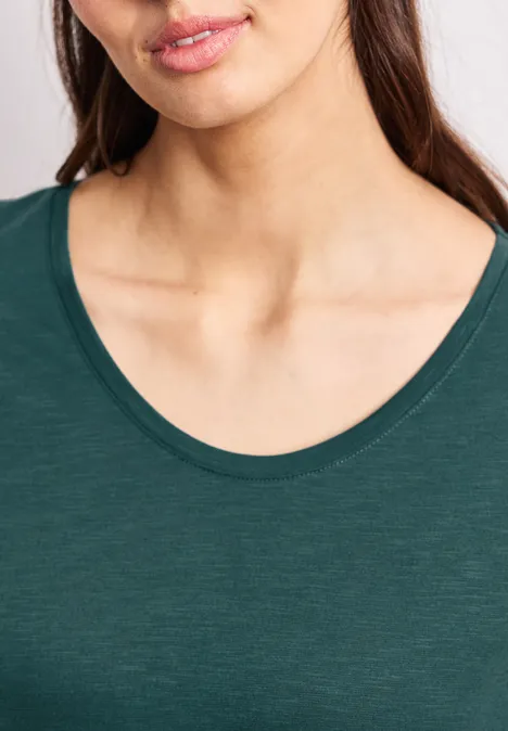 Basic Shirt met V-hals in effen kleur mediterra green Basic Shirt met V-hals in effen kleur mediterra green