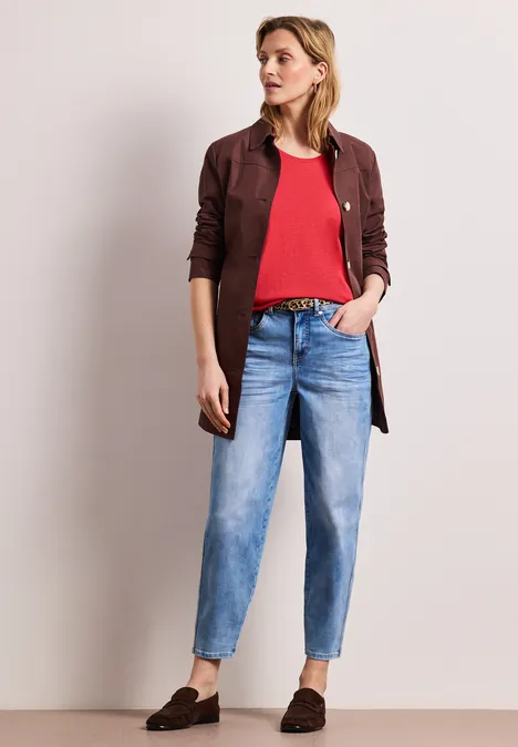 Basic T-Shirt mit V-Neck in Unifarbe sunset red