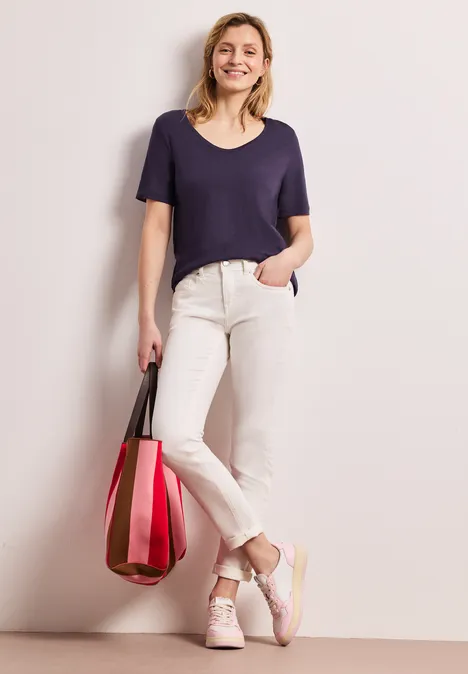 Basic T-Shirt mit V-Neck in Unifarbe mystic purple