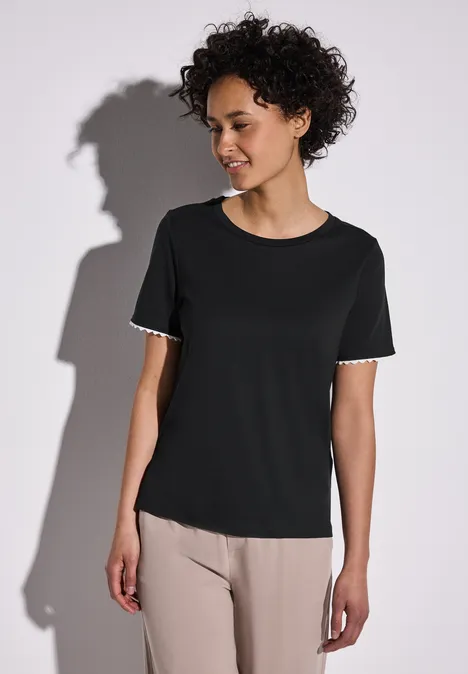 Basic Shirt mit Deko-Tape Black