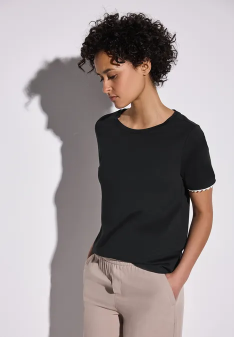 Basic Shirt mit Deko-Tape Black