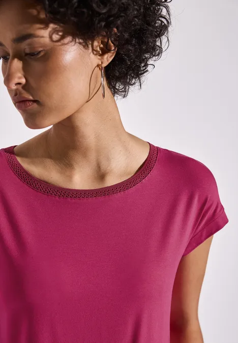Shirt mit Dekortape juicy berry
