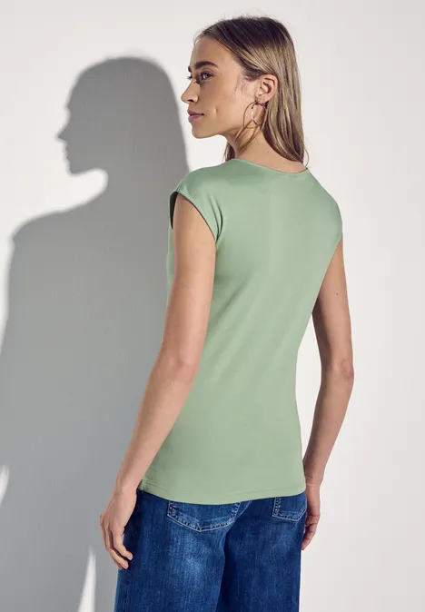 Shirt mit Diamant-Ausschnitt soft jade green