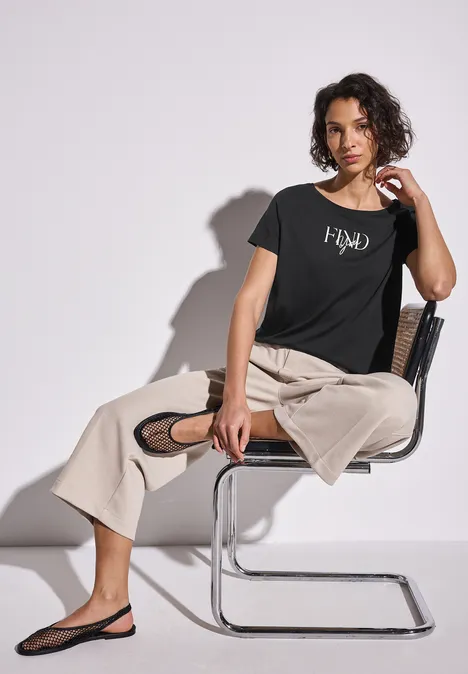 T-Shirt mit Wording Artwork Black