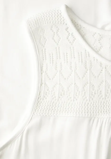 Top mit Ajourdetails off white