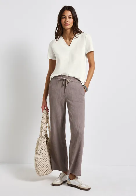 V-Neck Shirt in Leinen-Optik off white