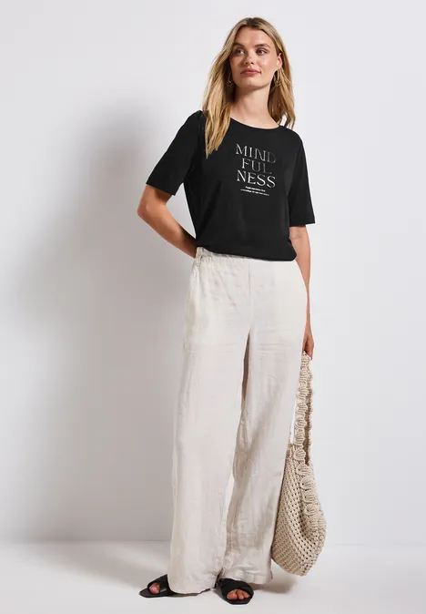 Softes Shirt mit Wording Black