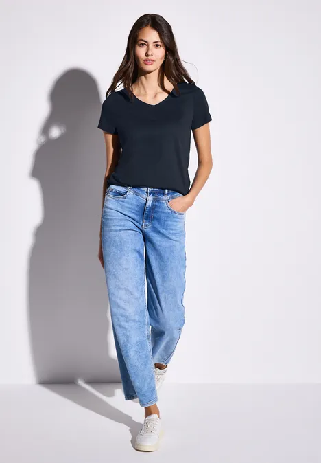 Basic T-Shirt in Unifarbe deep blue