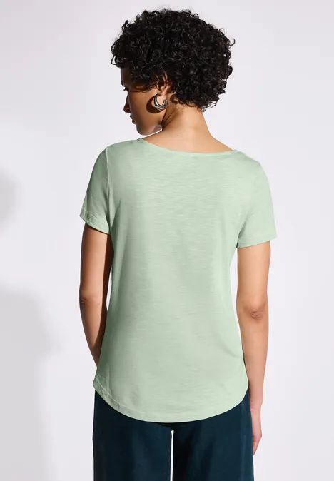 Basic T-Shirt in Unifarbe soft jade green