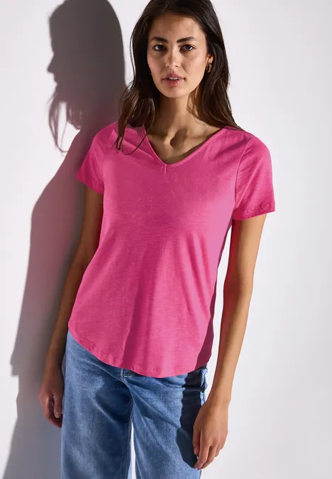 Basic T-Shirt in Unifarbe blazing pink