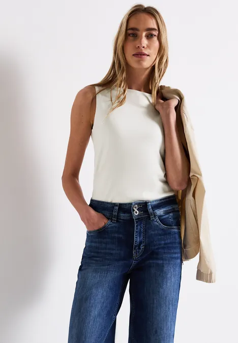 Basic Top off white