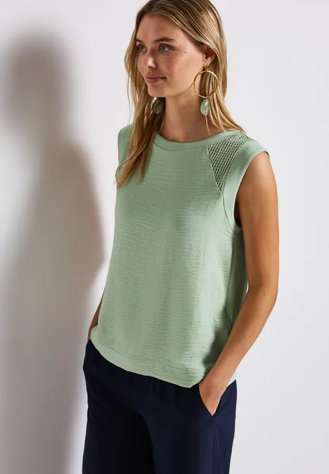 Top mit Mesh-Details soft jade green