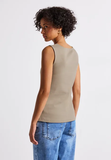 Top mit Herzausschnitt tumbled beige