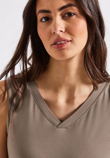V-Neck Top dark tumbled beige V-Neck Top dark tumbled beige