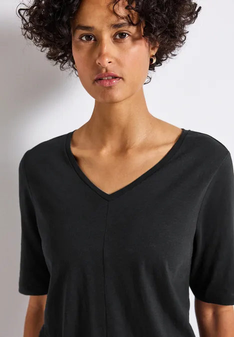V-Neck T-Shirt Black