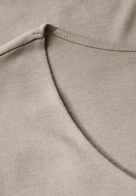 T-Shirt mit Herzausschnitt morning beige