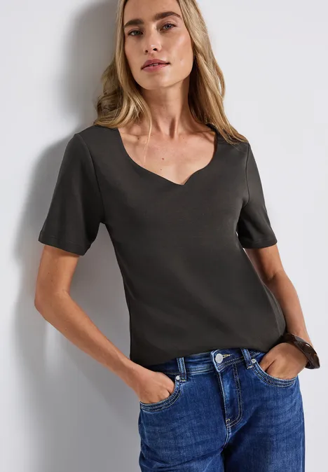 T-Shirt mit Herzausschnitt darkest brown