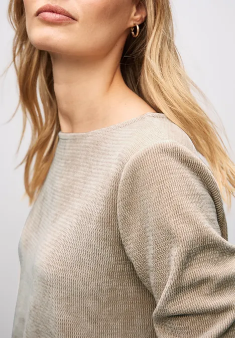 Shirt mit U-Boot-Ausschnitt sanded beige