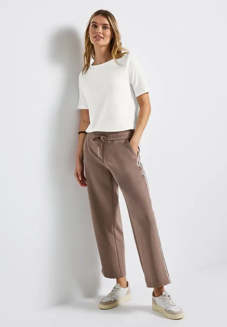 Shirt mit U-Boot-Ausschnitt off white