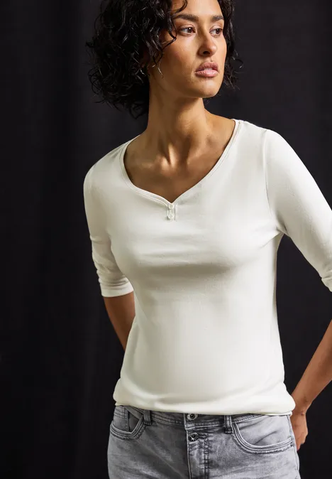 Basic Shirt mit Knopfdetail off white