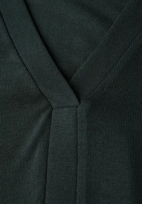 V-Neck Jersey-Shirt evernight green