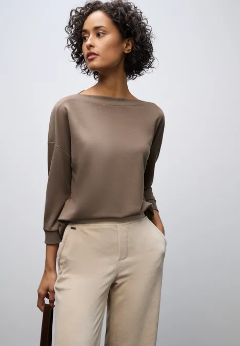 Shirt mit U-Boot-Ausschnitt silk brown