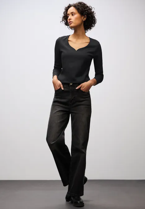 Shirt mit Herzausschnitt Black
